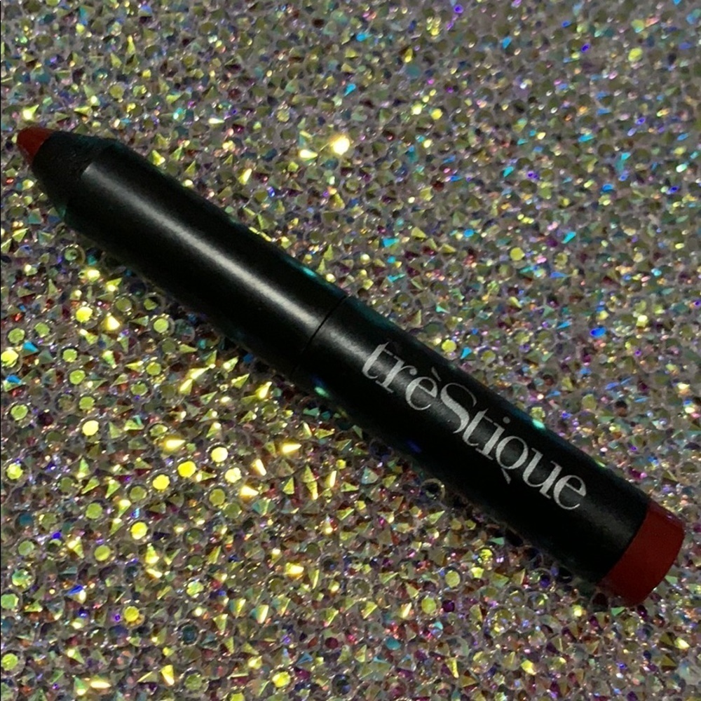 3/$15 TRESTIQUE matte lip crayon -Tuscan wine